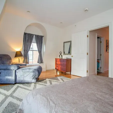 Modern Townhome,Boston Vacation,2 Bath,Pkg,Deck Brookline Exterior photo