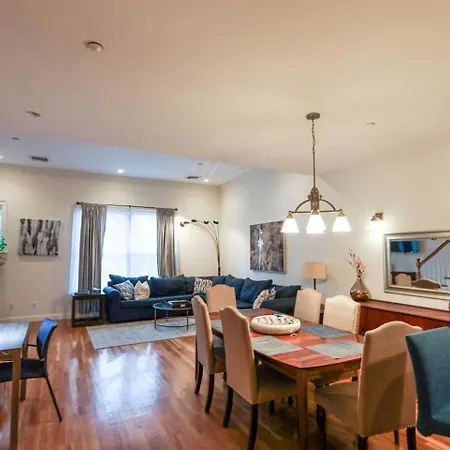 Modern Townhome,Boston Vacation,2 Bath,Pkg,Deck Brookline Exterior photo